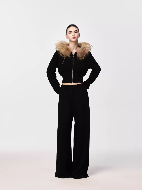 Black Cropped Zip-Up Hoodie with Natural Fur Trim, Fitted Y2K Streetwear Jacket